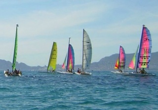  Aprender a navegar en catamarán 